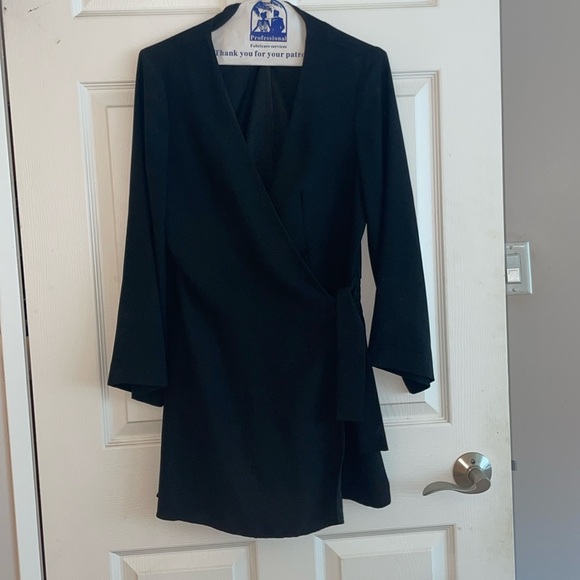 Black wide sleeve shorts, romper - Picture 1 of 4